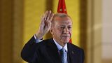 Реджеп Тайип Эрдоган выступил с победной "балконной речью" в президентском дворце в Анкаре, 28 мая 2023 года. 