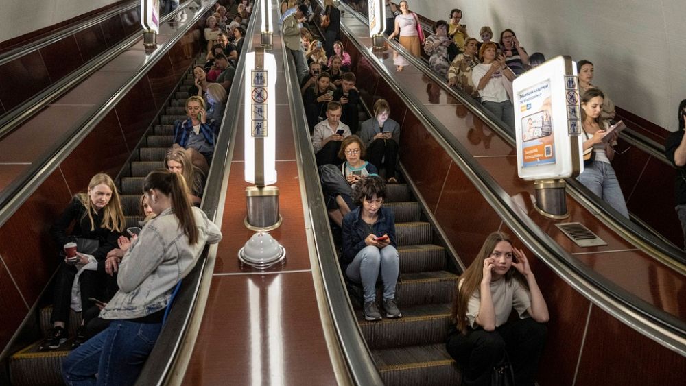 Nuit infernale, journée terrifiante : les attaques de missiles russes se poursuivent à Kyiv