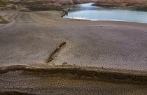 Обмелевшее водохранилище к северу от Барселоны