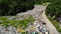 Пластиковый мусор у берегов реки Дрина, БиГ