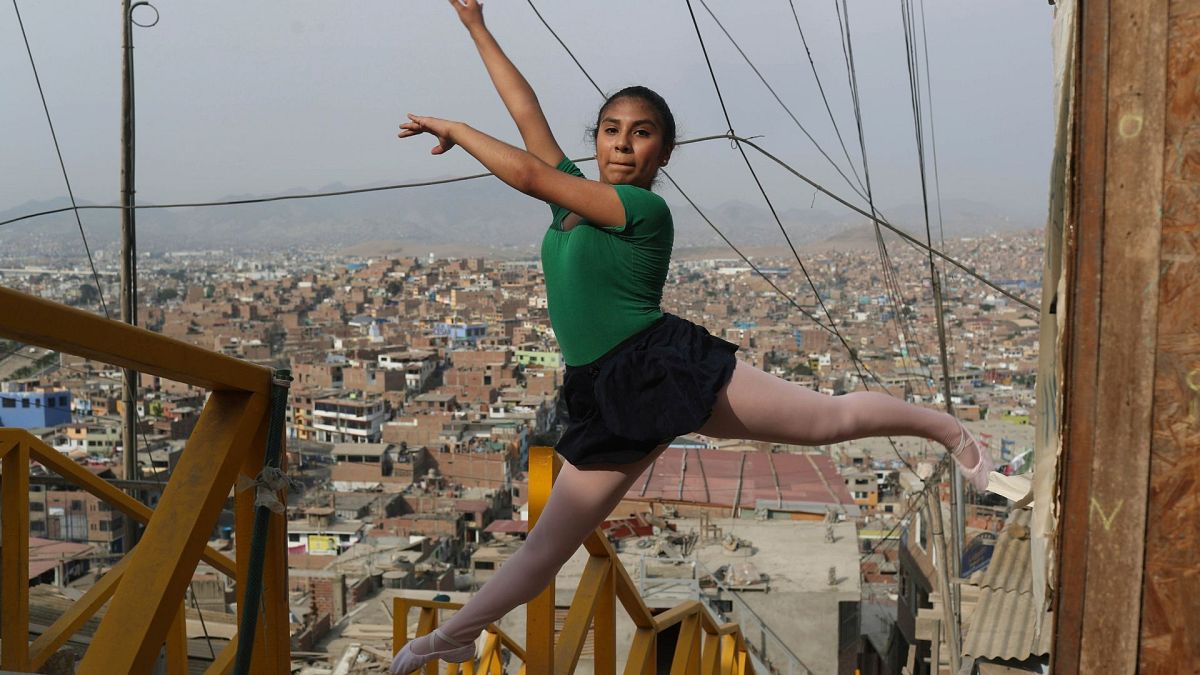 انجام رقص باله در مناطق زاغه‌نشین پرو، ۲۰۱۹