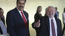Nicolas Maduró venezuelai (balra) és Luis Inacio Lula da Silva brazil elnök Brazíliavárosban 2023.05.29-én. 