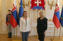 La presidenta del Parlamento Europeo Roberta Metsola y la presidenta eslovaca, Zuzana Caputova