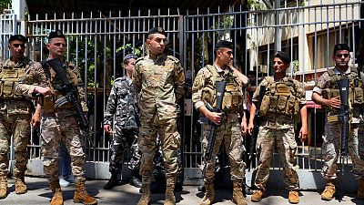 جنود أمام قصر العدل في بيروت