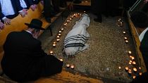 تشييع جثمان الزعيم الديني اليهودي غيرشون إيدلشتاين في إسرائيل