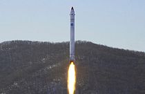 Kuzey Kore'nin sabah saatlerinde yaptığı uydu fırlatışı, taşıyıcı roket sisteminde yaşanan arıza nedeniyle başarısız oldu