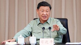 شی جین‌پینگ رهبر چین در جریان یک سخنرانی در مقر نیروهای دریایی این کشور به تاریخ یازدهم آوریل ۲۰۲۳
