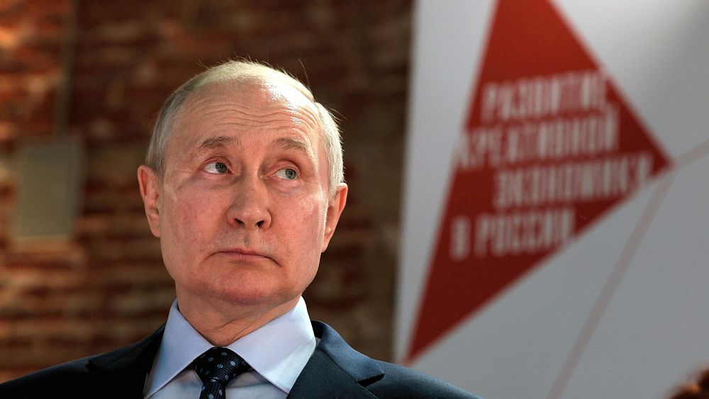 Оппозиционер считает, что России нужен новый президент, чтобы восстановить отношения с Европой