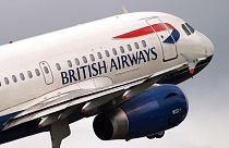 İngiliz havayolu şirketi British Airways'e ait bir yolcu uçağı (arşiv)