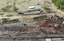 Vue aérienne de l'endroit où est survenue la collision entre les trains près de Balasore (est de l'Inde), le 4 juin 2023. 