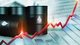 افزایش یک دلاری قیمت نفت پس از اعلام طرح کاهش تولید از سوی عربستان