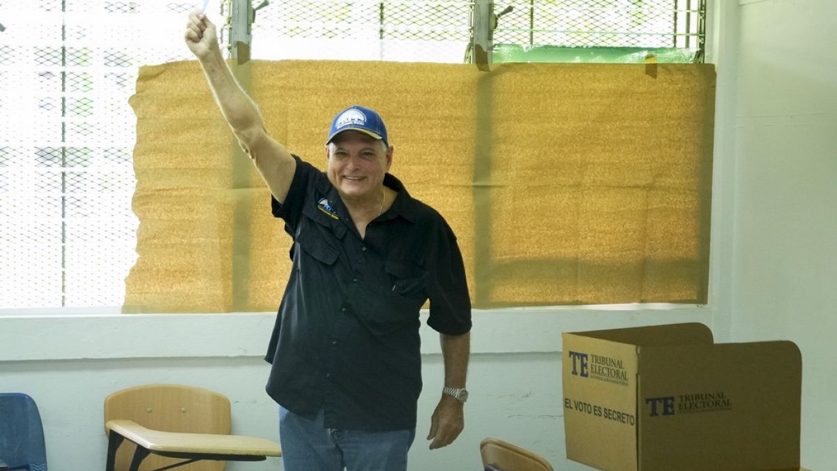   رئيس بنما السابق ريكاردو مارتينيلي يفوز بالانتخابات التمهيدية لحزبه، بنما، 4 يونيو 2023