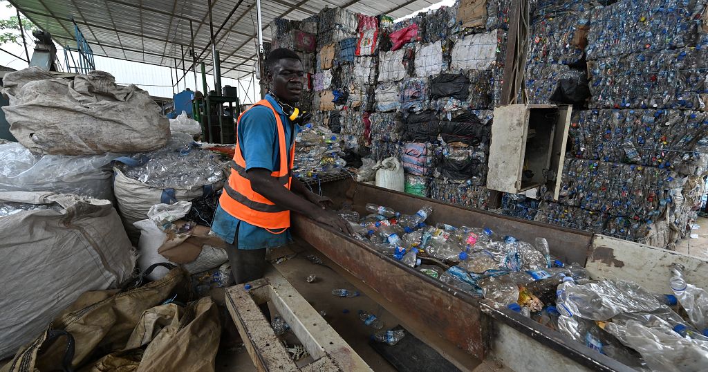 Ivorian citizens lead fight against plastic pollution Ivorian citizens lead fight against plastic pollution