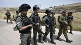  عناصر من الجيش الإسرائيلي قرب مدينة رام الله بالضفة الغربية.