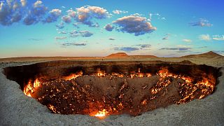 دهانه گازی مشهور به «دروازه جهنم» در ترکمنستان