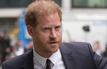 Prinz Harry hat erneut vor dem Londoner High Court gegen den Verlag des Yellow Press-Blattes Daily Mirror ausgesagt. 