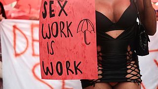 Am 2. Juni, dem internationalen Tag der Sexarbeit, gingen italienische Sexarbeiter:innen in Bologna auf die Straße, um Entkriminalisierung zu fordern.