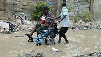   شارع غمرته المياه بعد هطول أمطار غزيرة، في بورت أو برنس، هايتي، 3 يونيو 2023