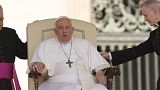 Laparotomie: Papst Franziskus unterzieht sich dringender OP unter Vollnarkose