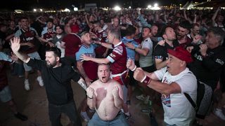 Фанаты "Вест Хэма" в парке Летна после победы в Лиги конференций