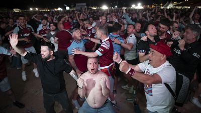 Фанаты "Вест Хэма" в парке Летна после победы в Лиги конференций
