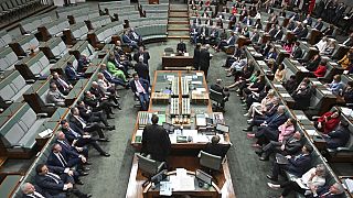 Képviselők a canberrai ausztrál parlamentben 2023. május 31-én – képünk illusztráció