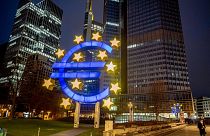 Sculpture de l'Euro à Francfort, en Allemagne, le 11 mars 2021. 