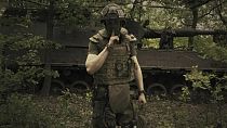 Ein ukrainischer Soldat an einem unbekannten Ort in der Ukraine