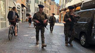 Annecy kentinde yaşanan bıçaklı saldırı sonrası kentte güvenlik önlemleri artırıldı