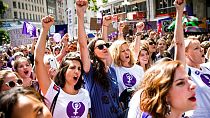 İsviçre'nin Lozan kentinde 2019'da düzenlenen greve binlerce kadın katılmıştı / Arşiv