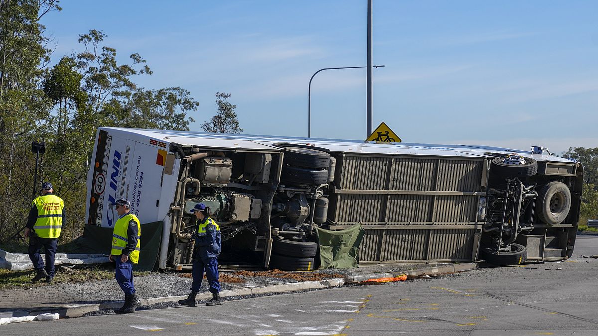 Despiste de autocarro provoca dez mortes na Austrália