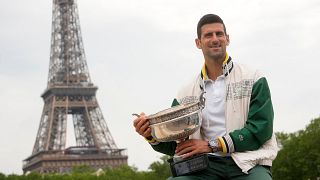Con su vigésimo tercer título de Grand Slam en Roland Garros, Novak Djokovic supera todos los récords y se convierte en el tenista con más títulos de la historia.