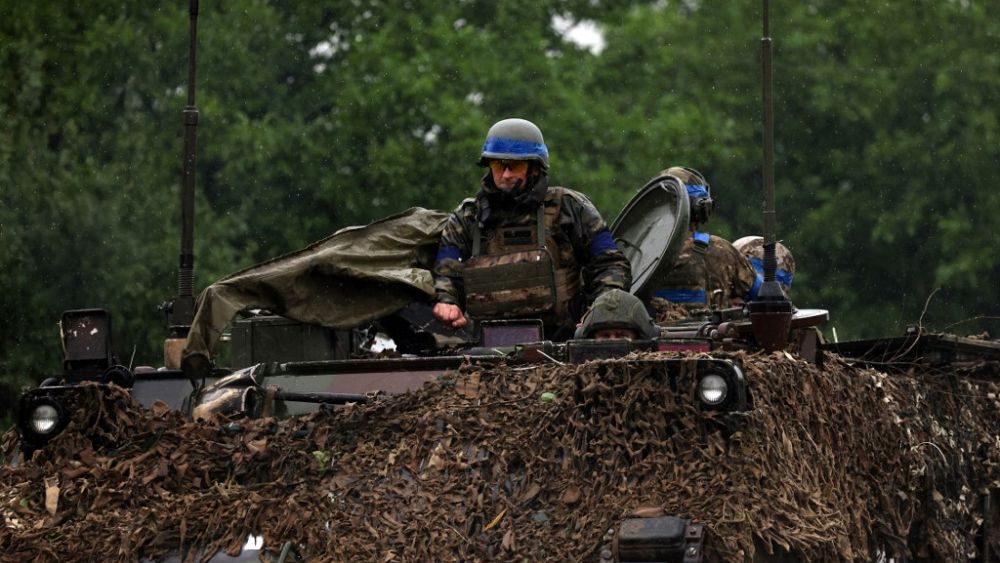 Украина утверждает, что отвоевала села, захваченные Россией