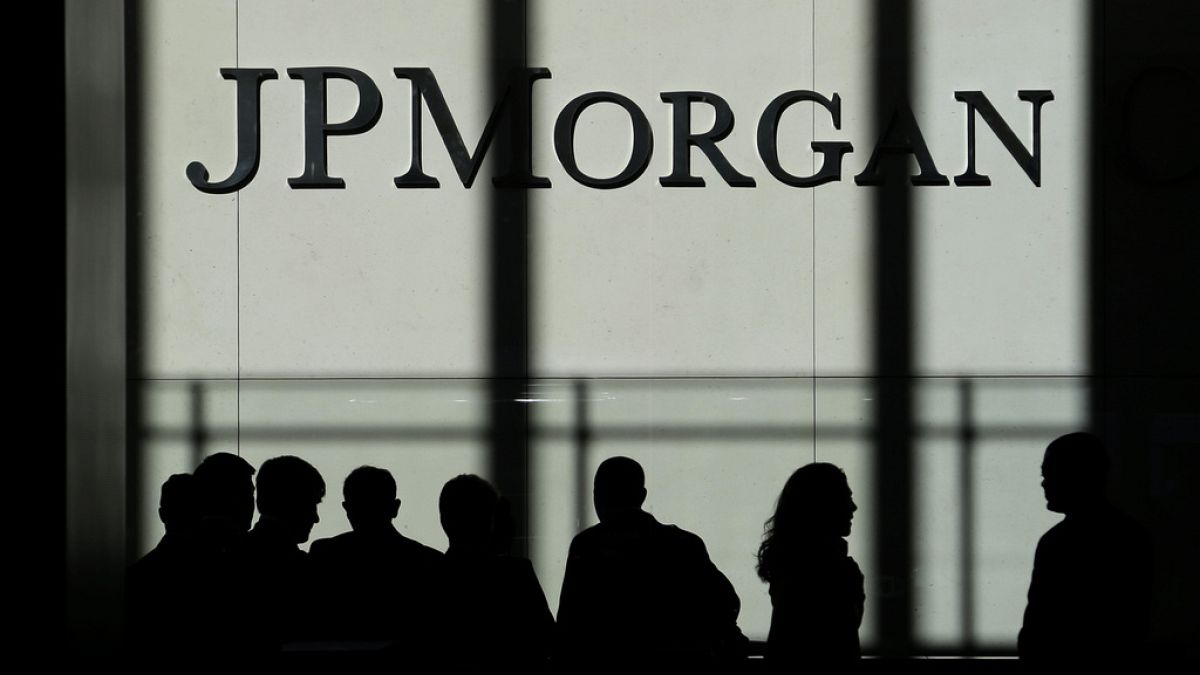A JP Morgan logója a kirakaton
