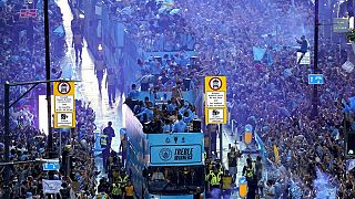 Adeptos do Manchester City festejam temporada praticamente perfeita