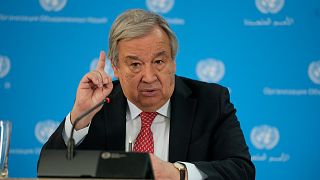 Secretário-geral da ONU, António Guterres, fala aos meios de comunicação social durante uma visita ao escritório da ONU na capital Nairobi, Quénia, em 3 de Maio de 2023