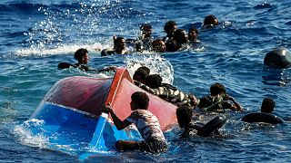 عکس آرشیوی از غرق شدن قایق پناهجویان در سواحل اسپانیا