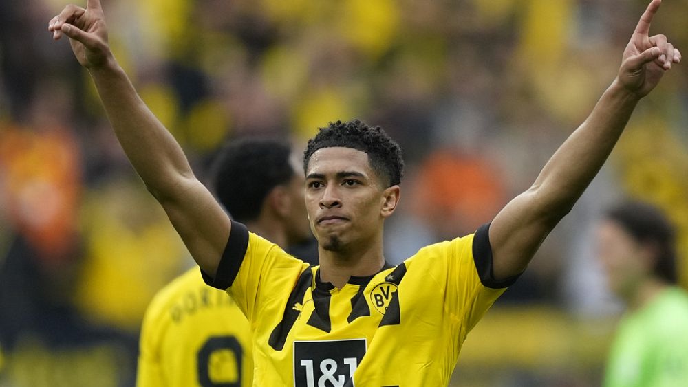 Le Real Madrid confirme la signature de Jude Bellingham du Borussia Dortmund