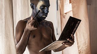 Centrafrique : Djibou, le "maquilleur-artiste" de Bangui