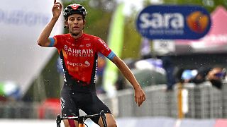 Gino Mader, o ciclista da Barhain Victorious, falecido na sequência de um acidente na Volta à Suíça
