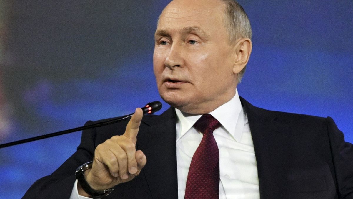 Rusya Devlet Başkanı Vladimir Putin, St Petersburg'daki ekonomik forumunda konuştu