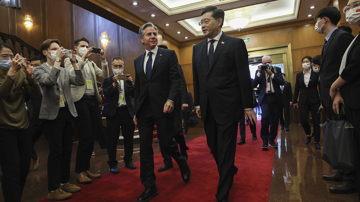 وزير الخارجية الأمريكي أنتوني بلينكين ونظيره الصيني في بكين 18 يونيو 2023.