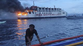 Incendio a bordo di un traghetto nelle Filippine