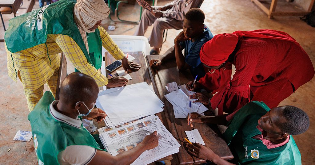 Mali: Vote counting underway on junta’s new Constitution