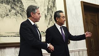 ABD Dışişleri Bakanı olan Bilinken,  ÇKP Dış İlişkiler Komisyonu Direktörü Vang Yi