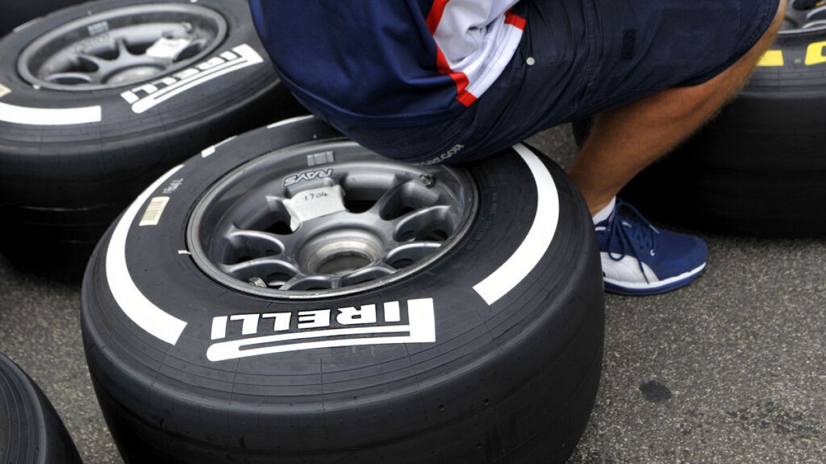 Шины Pirelli гоночного автомобиля команды Williams 
