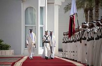 أمير قطر الشيخ تميم بن حمد يستقبل رئيس الإمارات الشيخ محمد بن زايد في زيارة سابقة