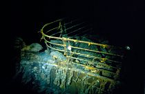 A Titán tengeralattjáró a Titanic roncsainak közelébe tartott