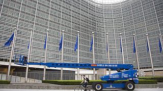 ARCHÍV: EU-zászlók a brüsszeli uniós negyedben 2016. június 24-én