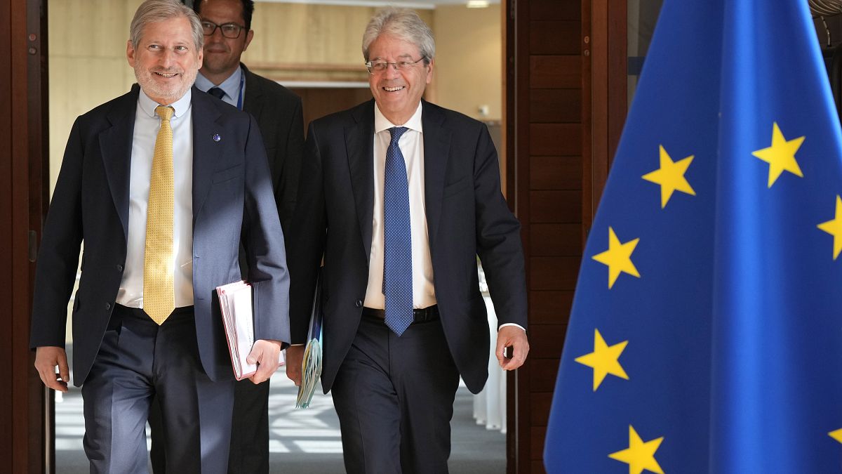 EU-Haushaltskommissar Johannes Hahn und EU-Wirtschaftskommissar Paolo Gentiloni